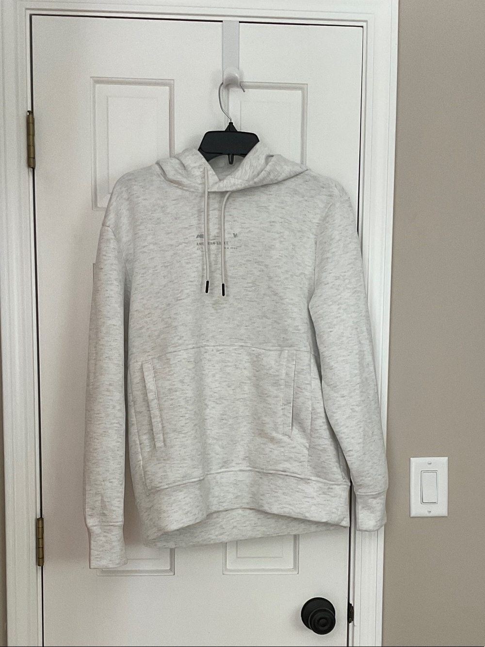 American Eagle Outfitters Light Gray Crewneck Hoodie Sweater
